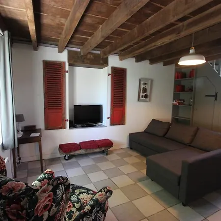 Holiday home Lava Espinasse (Puy-de-Dome)